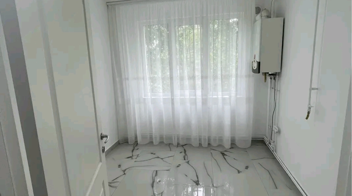 Oferta De vanzare apartament, 3 camere, decomandat, 72 mp , Alexandru cel Bun,  Minerva - la bulevard imagine 8