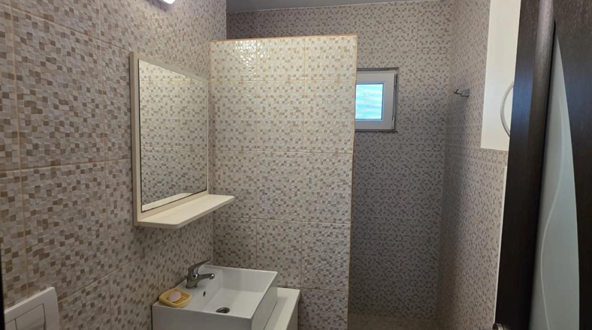 Oferta 2 camere, decomandat, 60 mp , de vanzare apartament in zona Nicolina,  Biserica Alba Cug imagine 6