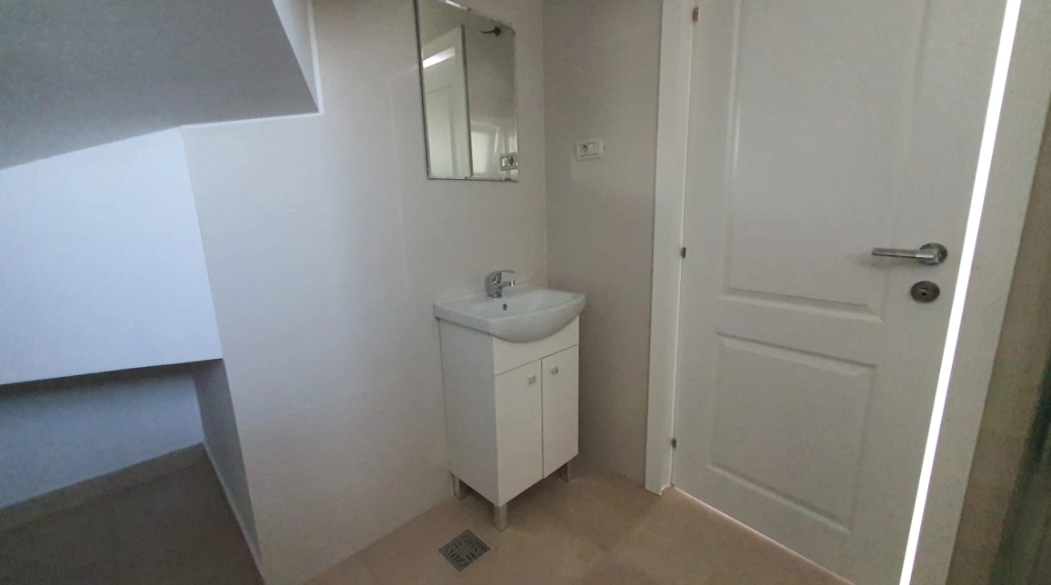 Oferta Casa, 4 camere, 117 mp , Bucium, de vanzare,  Visani la strada principala la 3min de Mall Family imagine 11