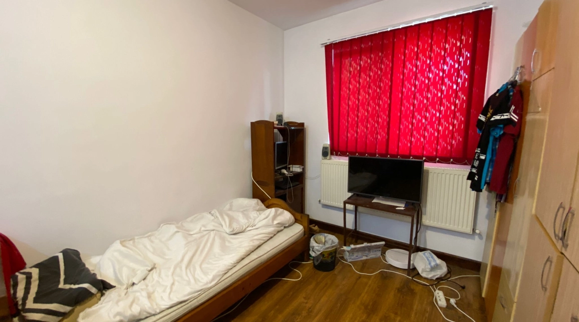 Oferta Casa de vanzare, 5 camere, 180 mp , Miroslava,  notariat Paduraru imagine 3