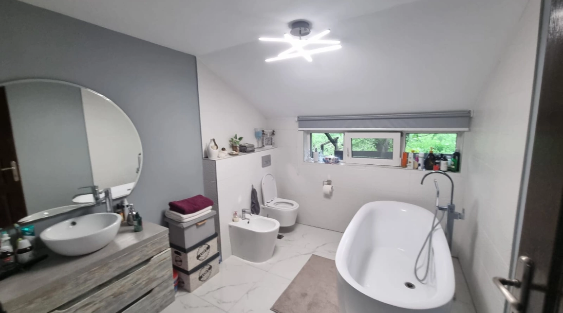 Oferta 7 camere, 240 mp , de vanzare casa in zona Sararie,  dupa spital Arcadia imagine 6