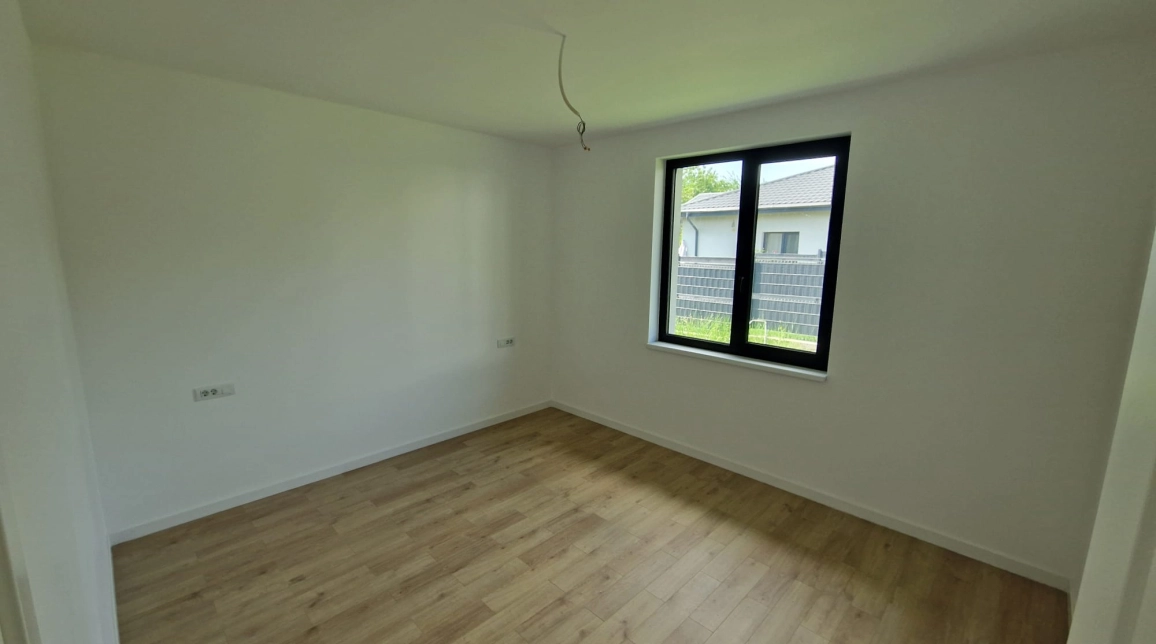 Oferta Miroslava casa 127 mp , 4 camere, de vanzare,  n spate la Familiy Market  imagine 4