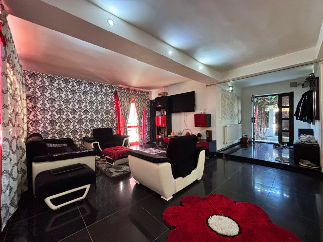 6 camere,  138mp, de inchiriat vila in zona CUG,  (Strada Bazei - la 600m de La doi Pasi Bazei) 156168