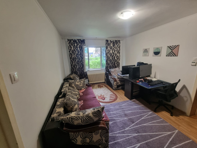 2 camere,  semidecomandat ,  50 mp , de vanzare apartament in zona Podu Ros,  (Salubris) 162308