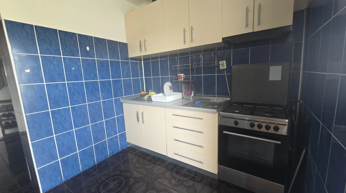 Oferta Nicolina apartament 70 mp , 3 camere, decomandat, de vanzare,  Prima statie - 50m de bulevard imagine 4