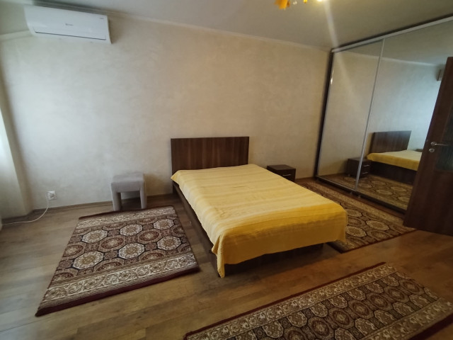 2 camere,  decomandat ,  65 mp , de inchiriat apartament in zona Centru,  (Palatul Culturii/Palas Mall) 163003