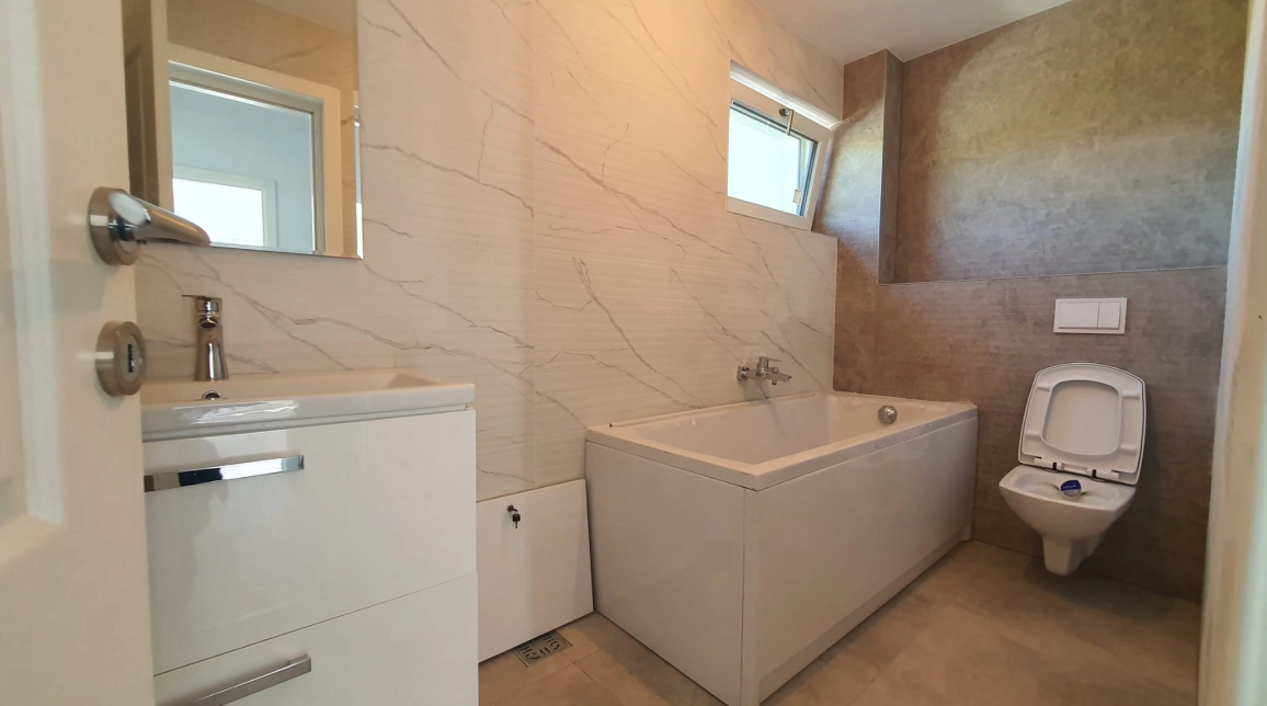 Oferta Casa, 4 camere, 117 mp , Bucium, de vanzare,  Visani la strada principala la 3min de Mall Family imagine 9