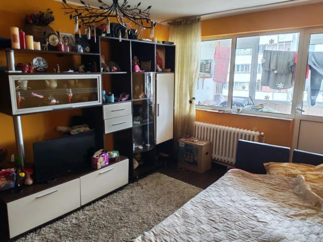 Apartament, 2 camere,  semidecomandat ,  52 mp , Podu Ros, de vanzare,  (Sensul Giratoriu Podu ros) 162766