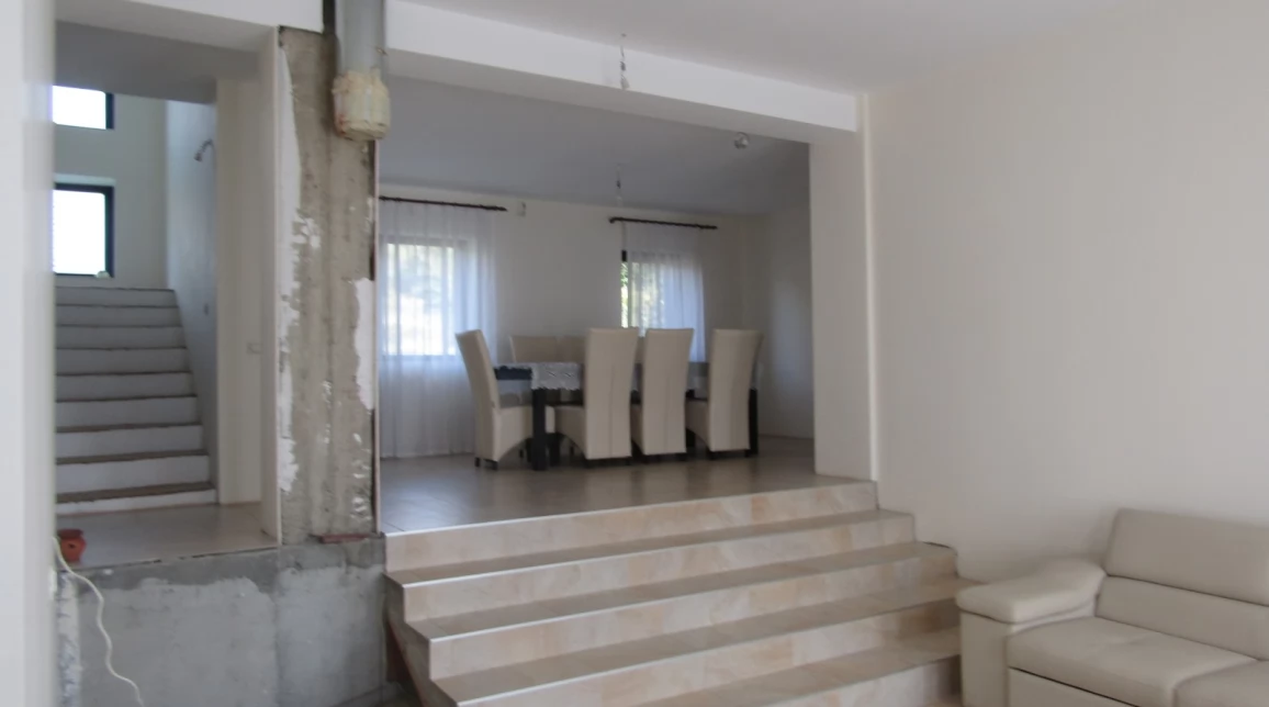 Oferta Casa, 6 camere, 270 mp , Barnova, de vanzare,  Pietrarie imagine 12