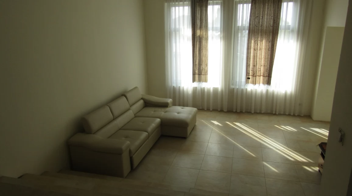 Oferta Casa, 6 camere, 270 mp , Barnova, de vanzare,  Pietrarie imagine 13