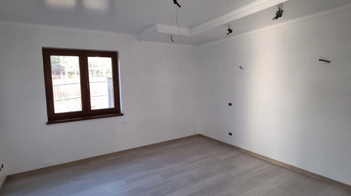 Oferta Casa, 7 camere, 230 mp , Valea Adanca, de vanzare,  5 drumuri imagine 3