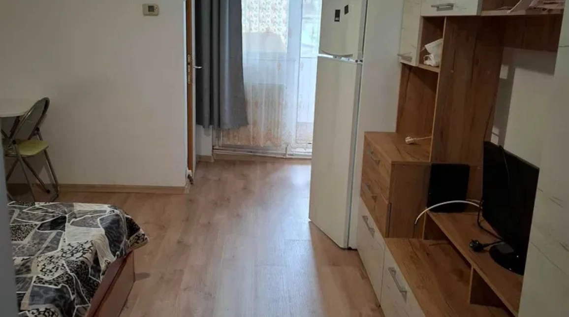 Oferta Apartament, o camera, semidecomandat, 26 mp , Tudor Vladimirescu, de inchiriat,  Iulius Mall imagine 1