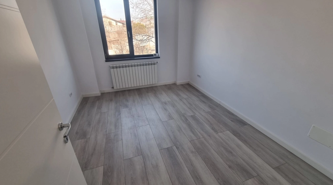 Oferta Tatarasi apartament 88 mp , 3 camere, decomandat, de vanzare,  Aurel Vlaicu- Bloc nou imagine 3