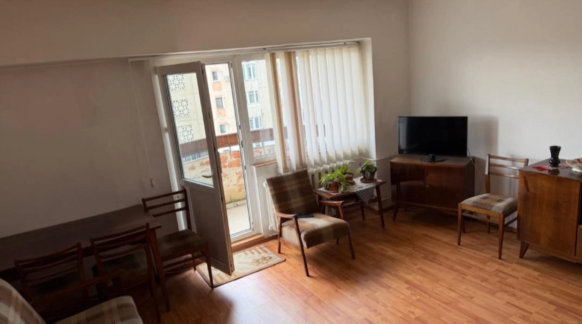 Oferta De vanzare apartament, o camera, decomandat, 40 mp , Pacurari,  KAUFLAND imagine 1