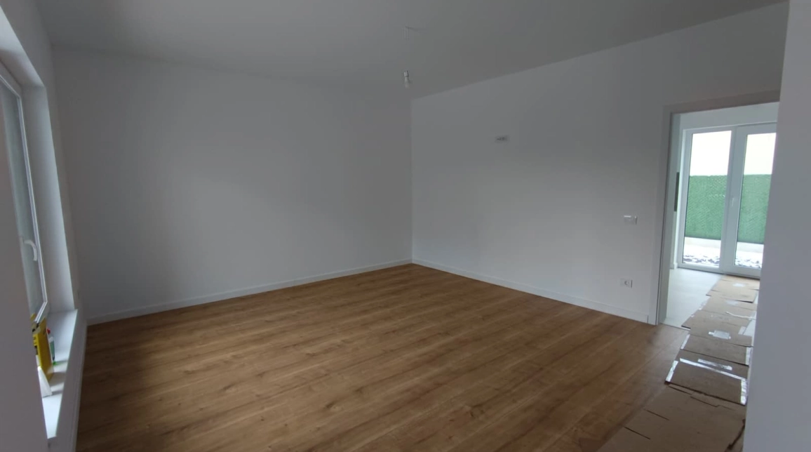 Oferta Valea Lupului casa 94 mp , 4 camere, de vanzare,  La 7 minute de Rond Pacurari imagine 5