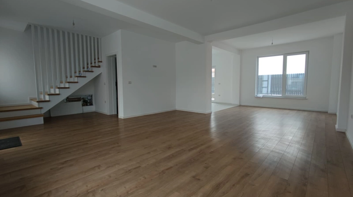 Oferta Casa de vanzare, 4 camere, 120 mp , Valea Lupului,  ( La 7 minute de Rond Pacurari) imagine 1