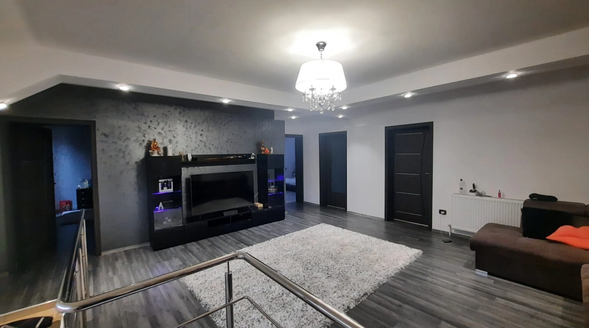 Oferta Miroslava casa 180 mp , 5 camere, de vanzare,  Centru imagine 15