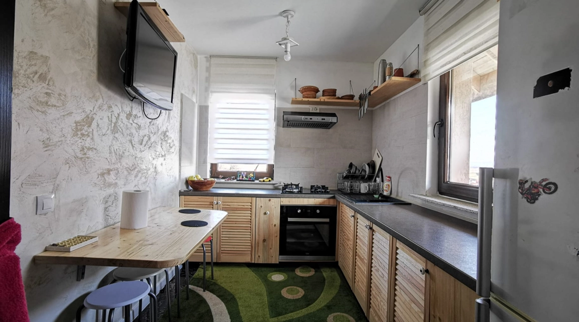 Oferta 6 camere, 296 mp , de vanzare casa in zona Tomesti,  Tomesti imagine 1
