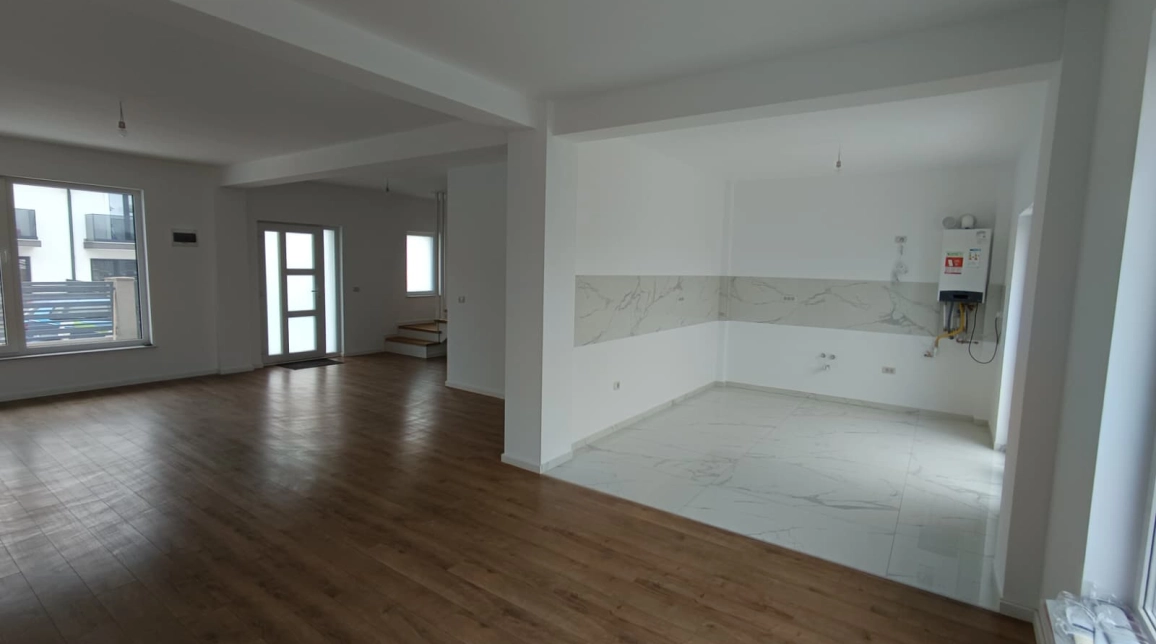 Oferta Casa de vanzare, 4 camere, 120 mp , Valea Lupului,  ( La 7 minute de Rond Pacurari) imagine 2