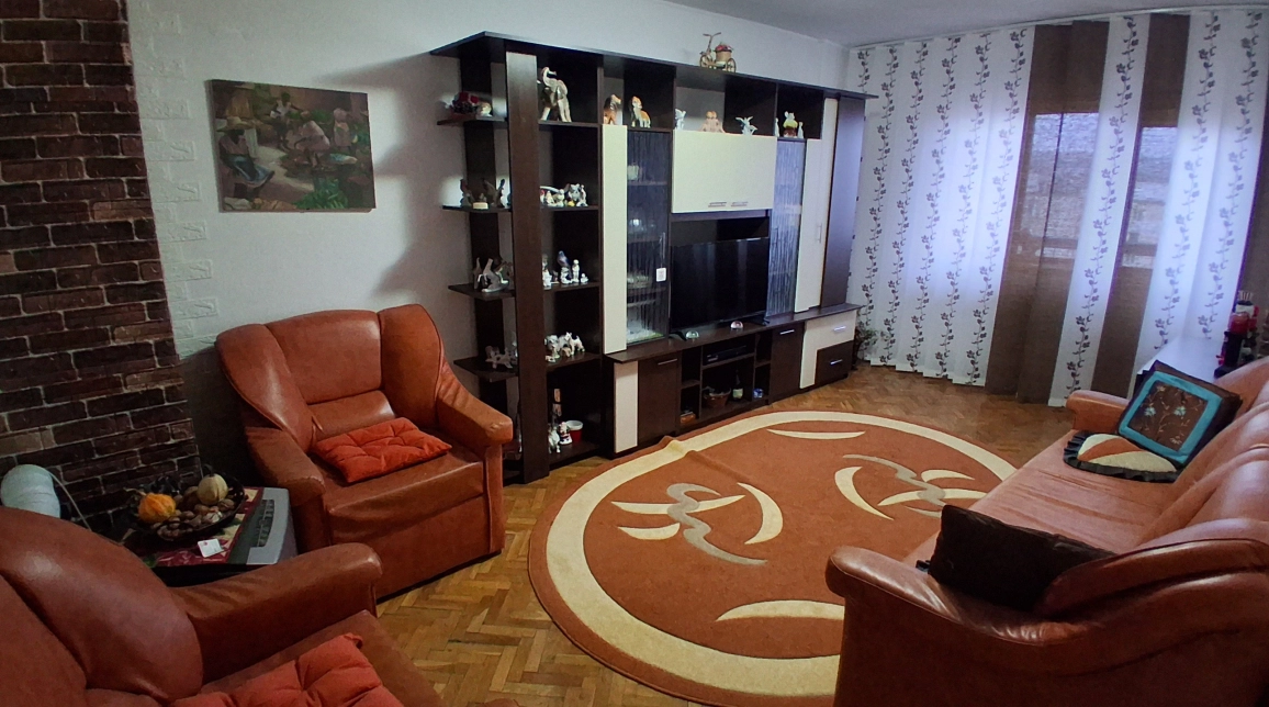 Oferta De vanzare apartament, 4 camere, decomandat, 100 mp , Pacurari,  ALPHA BANK imagine 1