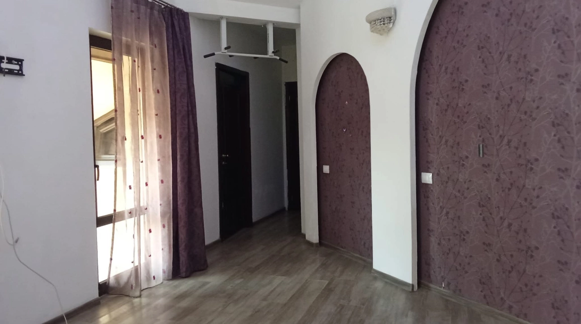 Oferta Bucium casa 280 mp , 8 camere, de vanzare,  dupa restauranu Onix imagine 8