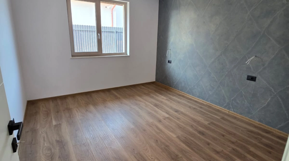Oferta De vanzare apartament, 3 camere, semidecomandat, 60 mp , Popas Pacurari,  Apartament cu Gradina 1 Decembrie imagine 1
