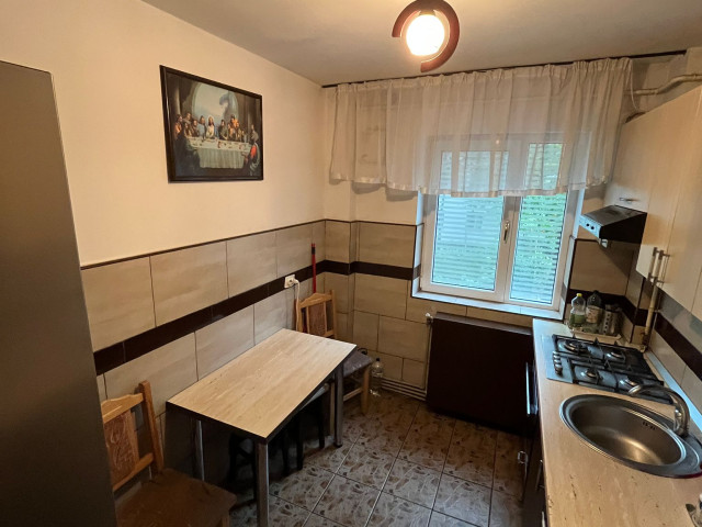 Podu Ros apartament  50 mp , 2 camere,  semidecomandat , de vanzare,  (Gara Internationala) 162629