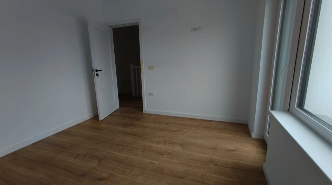 Oferta Valea Lupului casa 94 mp , 4 camere, de vanzare,  La 7 minute de Rond Pacurari imagine 7