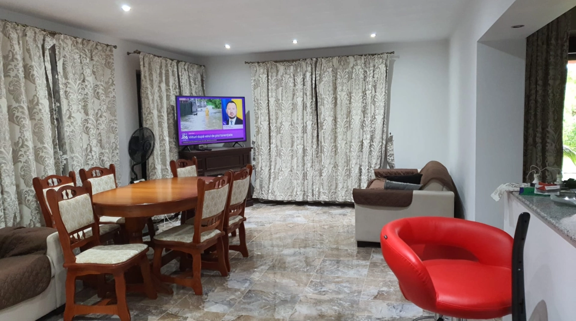 Oferta De vanzare casa, 4 camere, 121 mp , Horpaz,  dupa serele Visoianu imagine 1