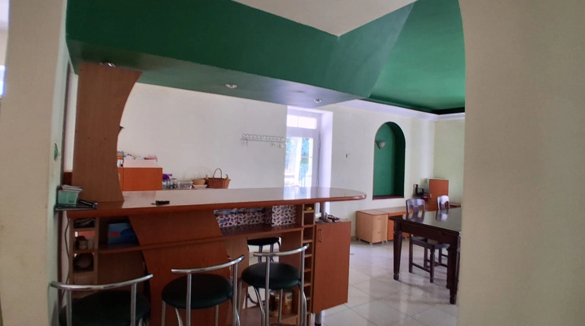 Oferta De vanzare casa, 5 camere, 390 mp , Bucium,   imagine 3