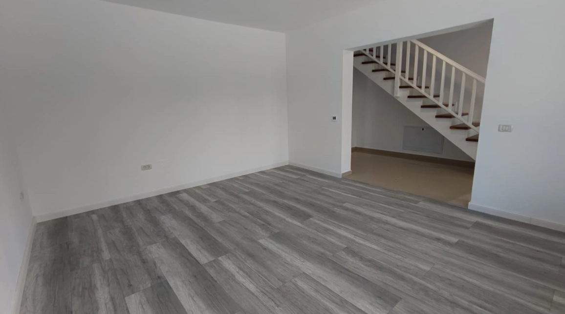 Oferta Valea Lupului casa 90 mp , 4 camere, de vanzare,  la 2 km de antibiotice imagine 1