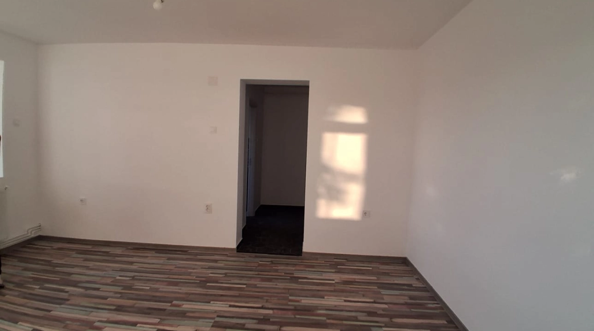 Oferta Apartament, 2 camere, semidecomandat, 52 mp , Podu Ros, de vanzare,  Salubris imagine 4
