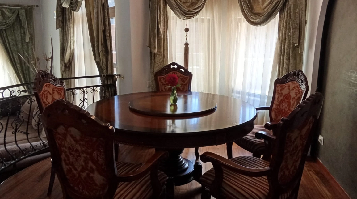 Oferta Bucium casa 280 mp , 8 camere, de vanzare,  dupa restauranu Onix imagine 6