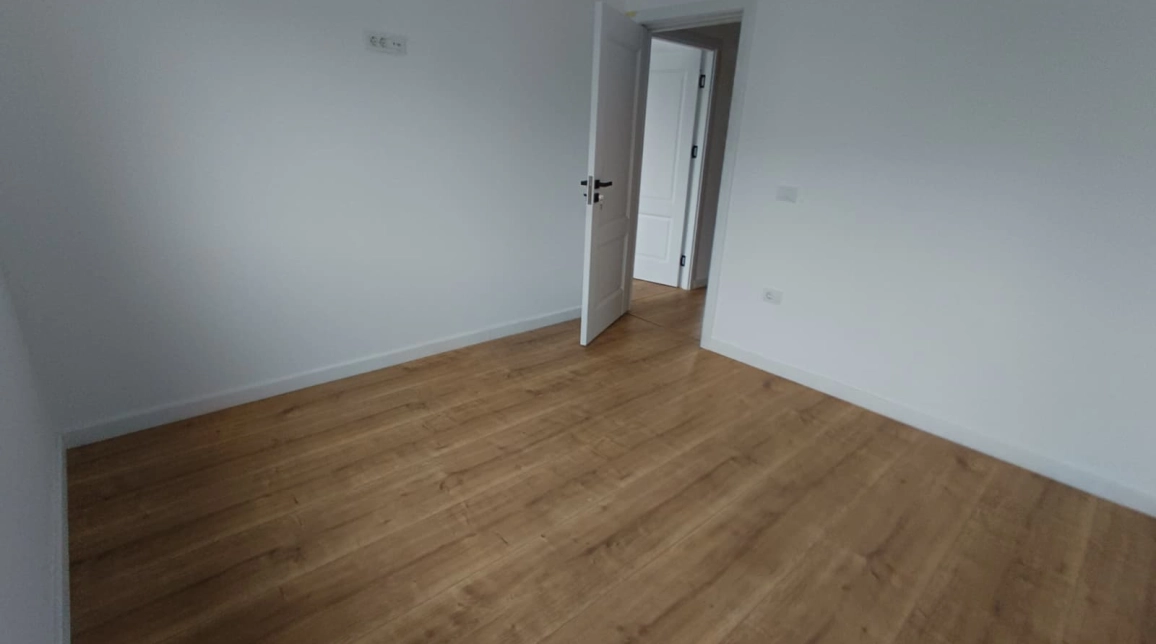 Oferta Valea Lupului casa 94 mp , 4 camere, de vanzare,  La 7 minute de Rond Pacurari imagine 8