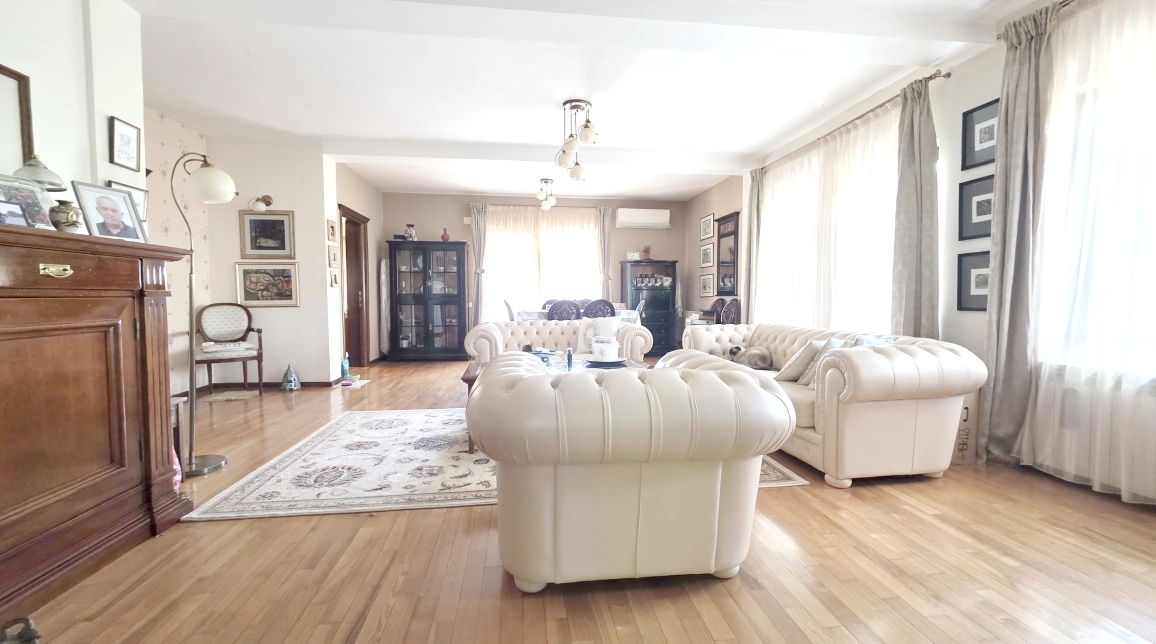 Oferta Casa de vanzare, 4 camere, 214 mp , Bucium,  la soseaua principala, Spital Clunet imagine 3