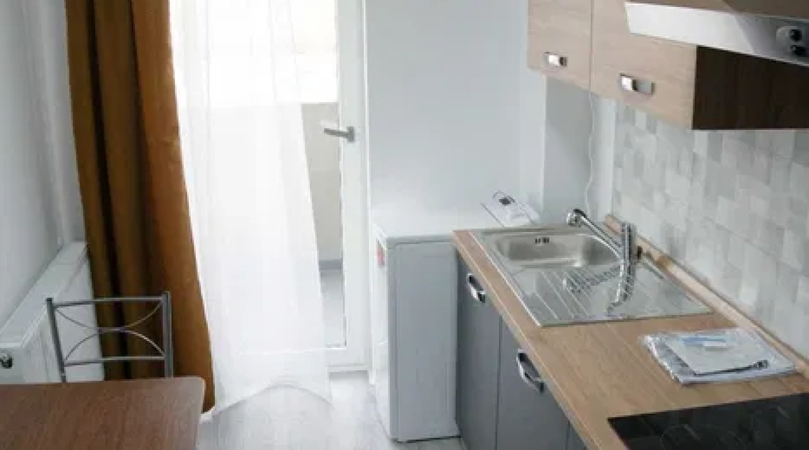 Oferta Apartament, o camera, decomandat, 38 mp , Poitiers, de inchiriat,  Lidl imagine 4