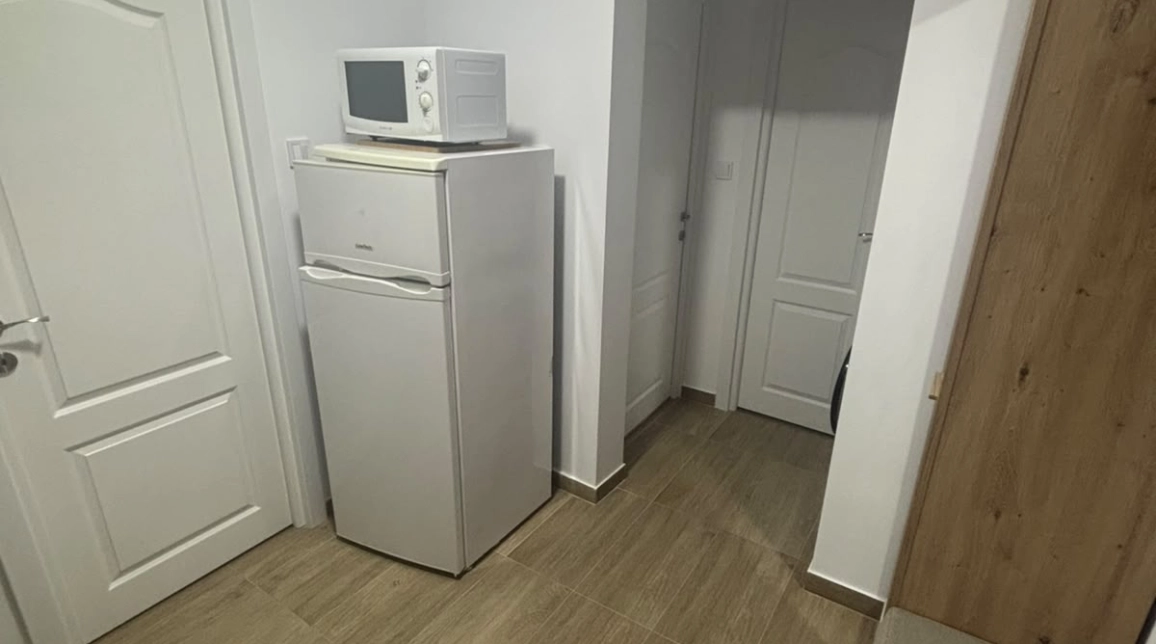 Oferta Apartament, 2 camere, decomandat, 45 mp , Podul de Fier, de inchiriat,  Tg. Cucu imagine 7