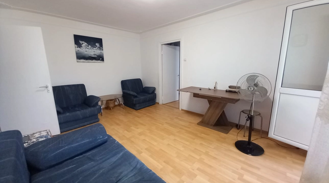 Oferta 2 camere, semidecomandat, 50 mp , de vanzare apartament in zona Podu Ros,  Pasapoarte imagine 3