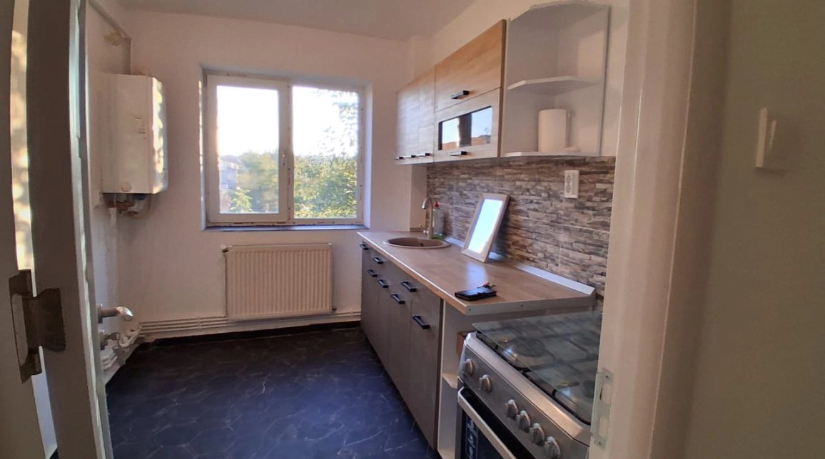 Oferta Apartament, 2 camere, semidecomandat, 52 mp , Podu Ros, de vanzare,  Salubris imagine 2