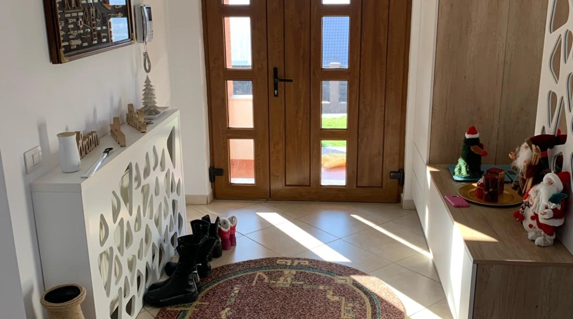 Oferta De vanzare casa, 4 camere, 180 mp , Valea Adanca,  Expomobila imagine 1