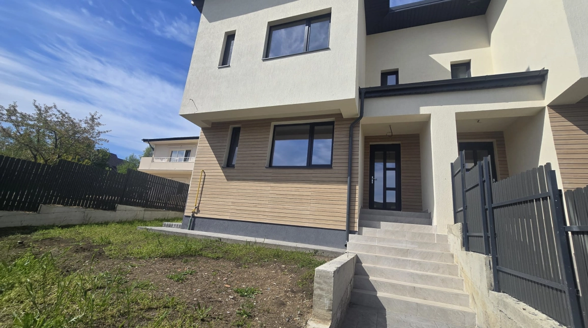 Oferta Casa de vanzare, 4 camere, 100 mp , Popas Pacurari,  Strada Soarelui -acces asfaltat imagine 1