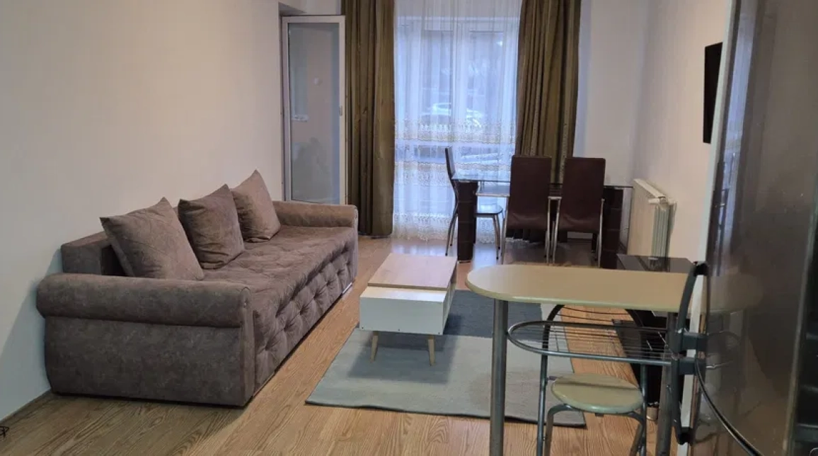 Oferta Apartament de inchiriat, 2 camere, decomandat, 55 mp , Tatarasi,  Hotel IRO imagine 1