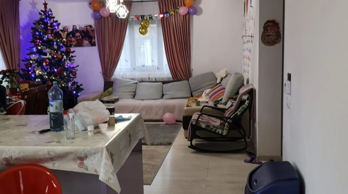 Oferta De vanzare casa, 4 camere, 180 mp , Valea Adanca,  Expomobila imagine 2