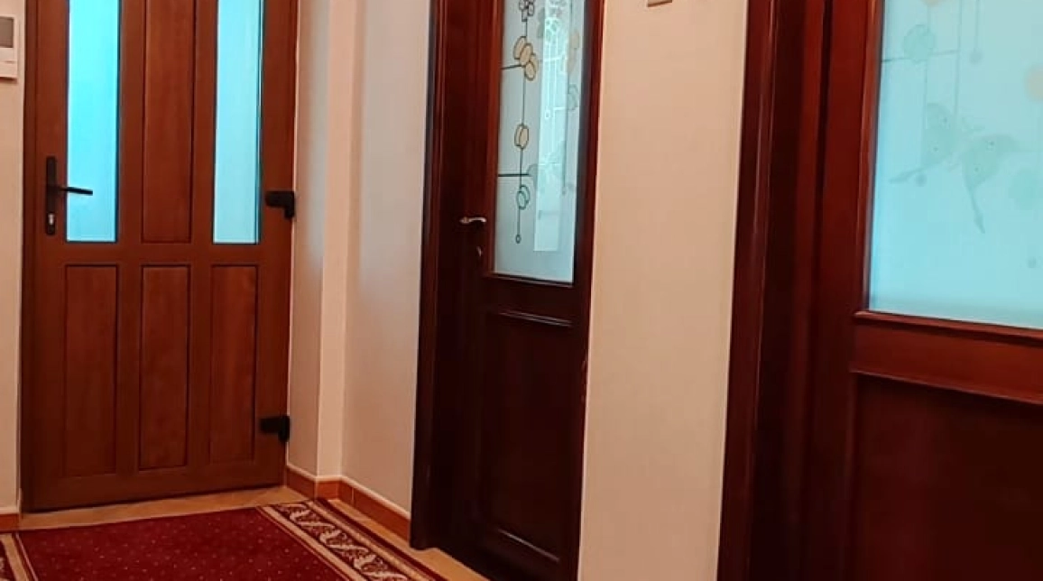 Oferta Casa, 5 camere, 203 mp , Tatarasi, de vanzare,  in spate la posta imagine 11
