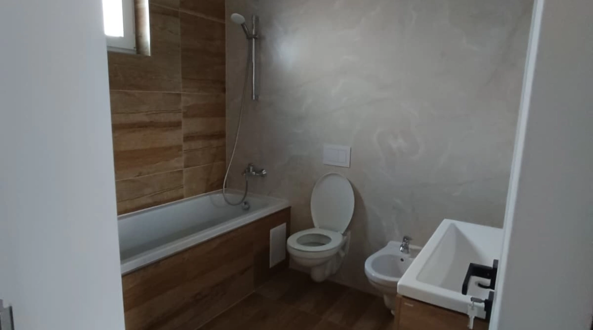 Oferta Valea Lupului casa 94 mp , 4 camere, de vanzare,  La 7 minute de Rond Pacurari imagine 10