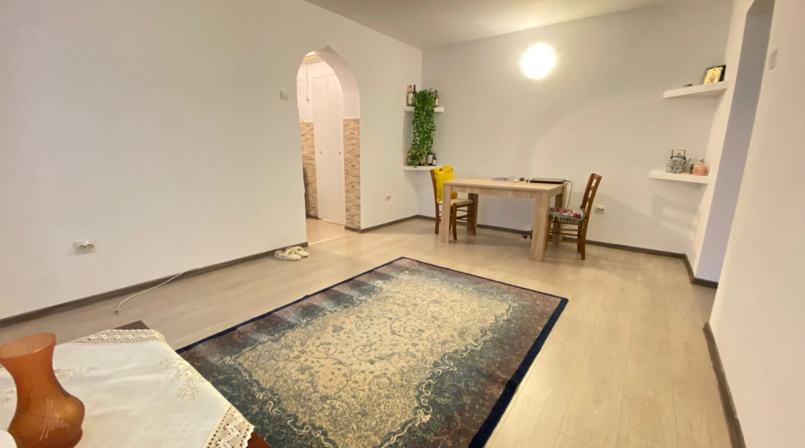 Oferta Apartament, 3 camere, semidecomandat, 65 mp , Podu Ros, de vanzare,  Primaverii - Pasapoarte imagine 2