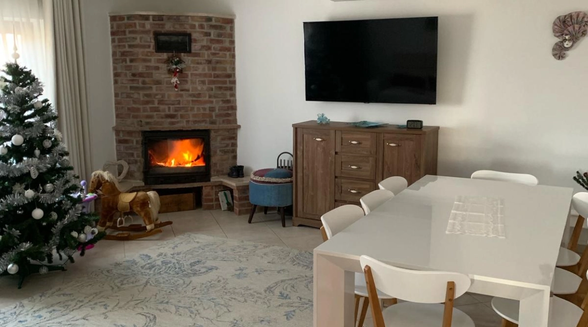 Oferta De vanzare casa, 4 camere, 180 mp , Valea Adanca,  Expomobila imagine 3
