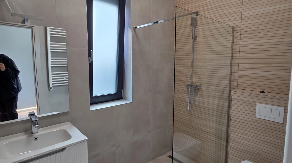 Oferta Casa de vanzare, 4 camere, 120 mp , Miroslava,  1,2 km de Family Market imagine 13