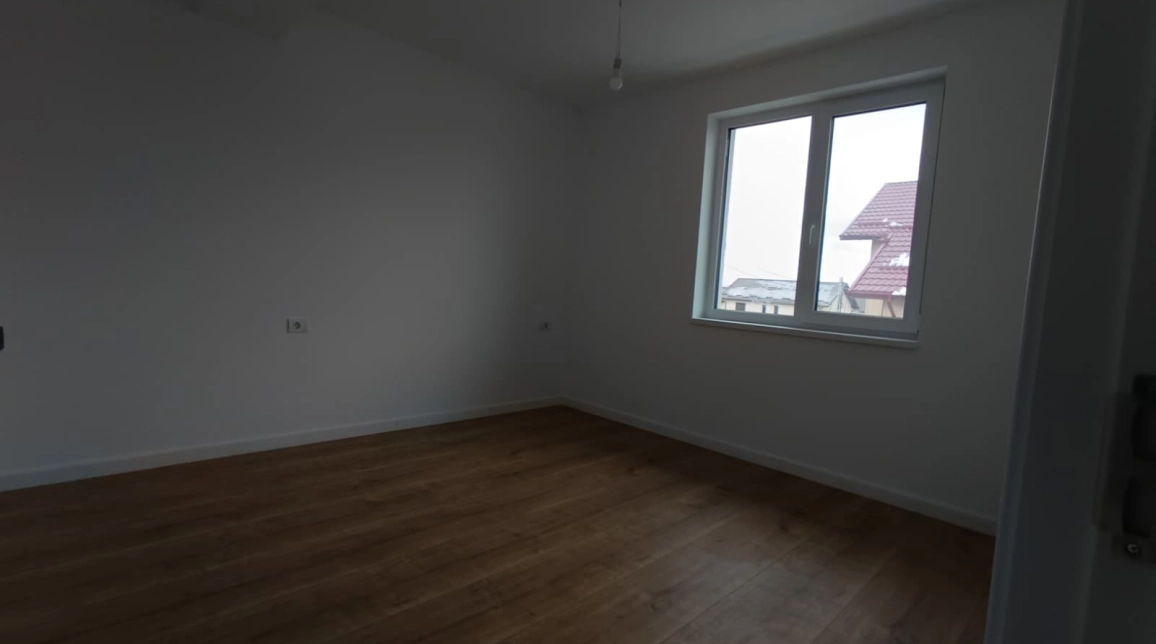 Oferta Valea Lupului casa 94 mp , 4 camere, de vanzare,  La 7 minute de Rond Pacurari imagine 11