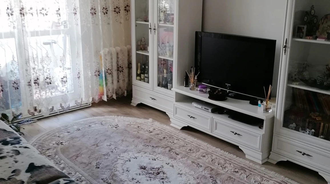 Oferta 2 camere, semidecomandat, 45 mp , de vanzare apartament in zona Baza 3,  carrefour felicia  imagine 1